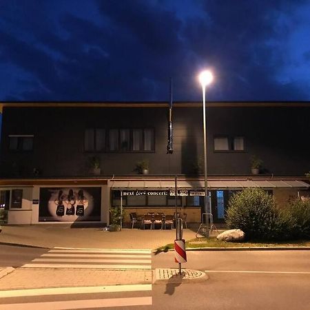 Kleine Wohnung Im - Konzept Flieger - 2 Stockwerke Теттнанґ Екстер'єр фото