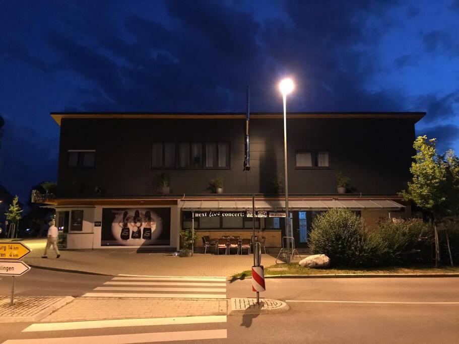 Kleine Wohnung Im - Konzept Flieger - 2 Stockwerke Теттнанґ Екстер'єр фото