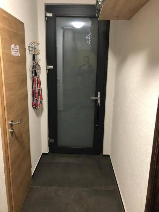Kleine Wohnung Im - Konzept Flieger - 2 Stockwerke Теттнанґ Екстер'єр фото